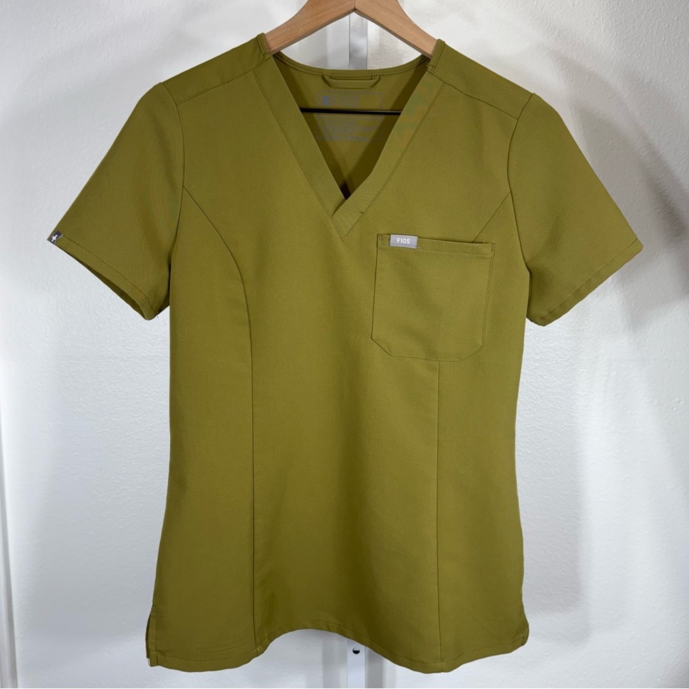 Figs Olive Catarinaโ Size XS